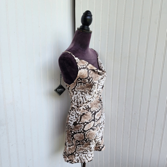 NWT Zaful Women's Sleeveless Sundress Snake Print Satin Mini Dress Brown Sz S - Picture 4 of 13